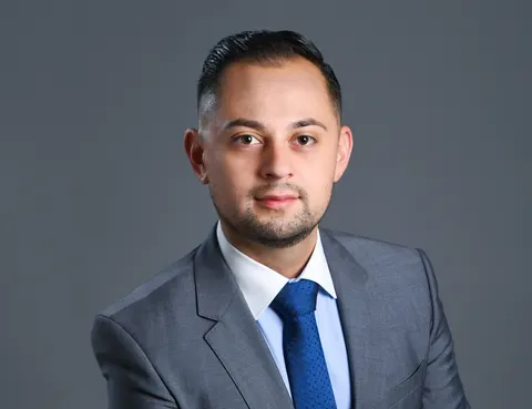 Miguel Valencia, real estate agent in Los Angeles