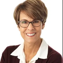 Joann Dickinson, real estate agent in Lake Arrowhead