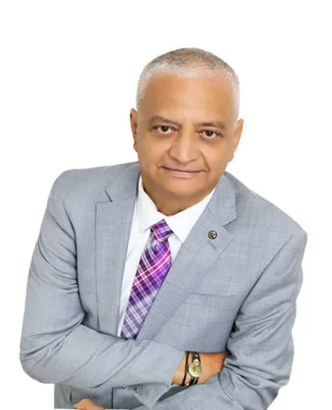 Carlos Andrade, real estate agent in Murrieta