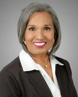 Francis Vargas, real estate agent in Riverside