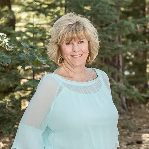 Loretta Baldivid, real estate agent in Running Springs