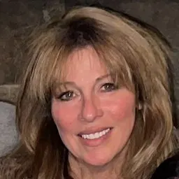 Rachelle Kanuk, real estate agent in Lake Arrowhead