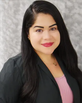 Mayra Lopez, real estate agent in Hemet
