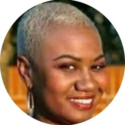 Lynn Scarbrough, real estate agent in Apple Valley