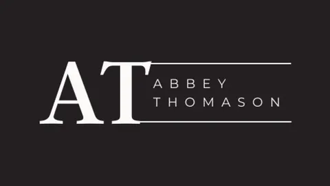 Abbey Thomason, real estate agent in Lake Arrowhead