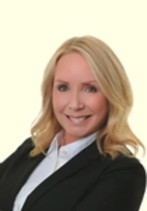 Ronda Warden, real estate agent in Big Bear City