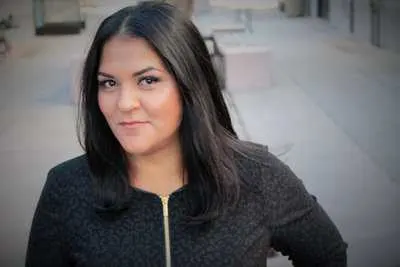 Sara De La Torre, real estate agent in Bakersfield