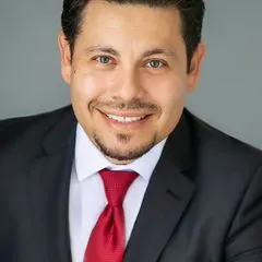 Ozzie Gonzalez, real estate agent in Canyon Country