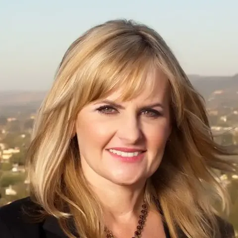Marsha Snyder, real estate agent in Camarillo
