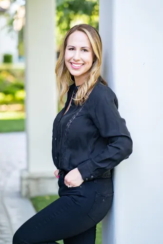 Staci Silverberg, real estate agent in Woodland Hills