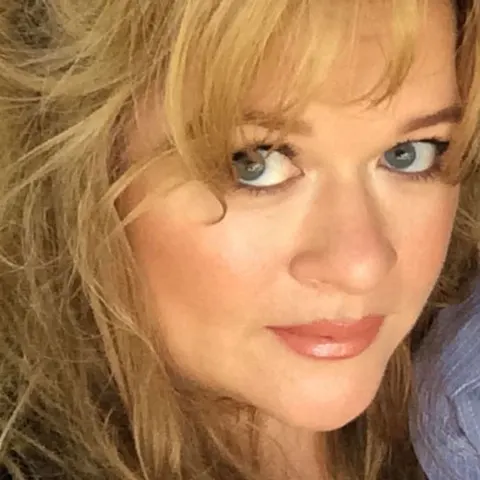 Robyn Snodgrass, real estate agent in Chatsworth