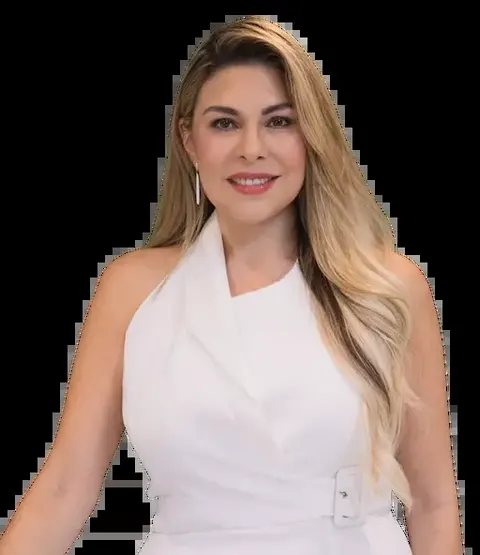 Jenny Segovia, real estate agent in Los Angeles