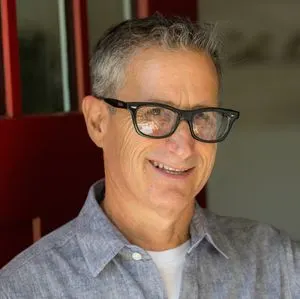 Steven Tipp, real estate agent in Los Angeles