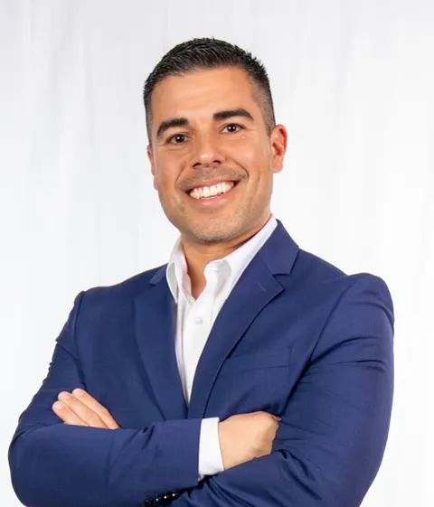 Edgar Polanco, real estate agent in Canyon Country