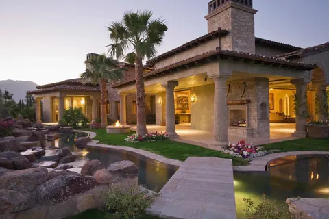 Jorge Moran, real estate agent in Northridge