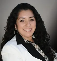 Elizabeth Alvarado, real estate agent in Pacoima