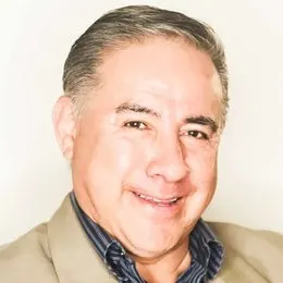 Arturo Fuentes, real estate agent in Canyon Country