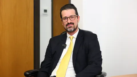Matthew Hardy, real estate agent in Pasadena