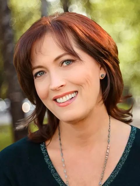 Marie Ilous, real estate agent in Los Angeles