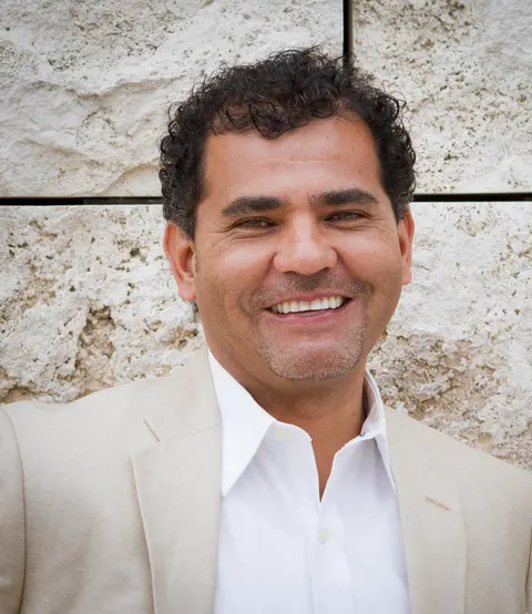 Ricardo Ortiz, real estate agent in Lancaster