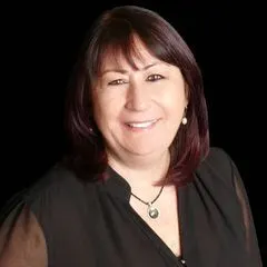 Liliana Alfonso, real estate agent in Canoga Park