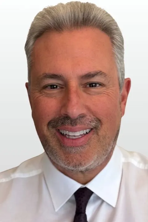 Todd Bernstein, real estate agent in Calabasas