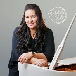 Gabriela Soto, real estate agent in Sylmar