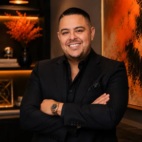 Walter Martinez, real estate agent in Inglewood