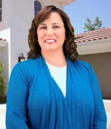 Irmgard Tamayo, real estate agent in Saugus