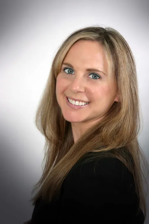 Meredith Pope, real estate agent in Canyon Country