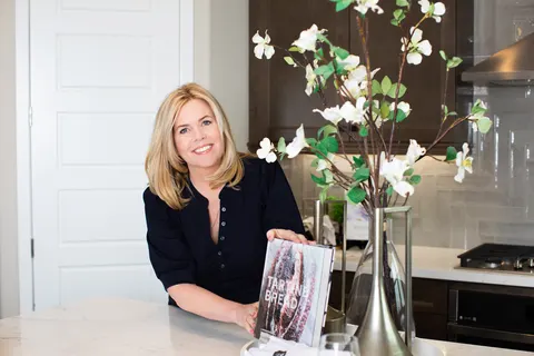 Holly Thompson, real estate agent in Valencia