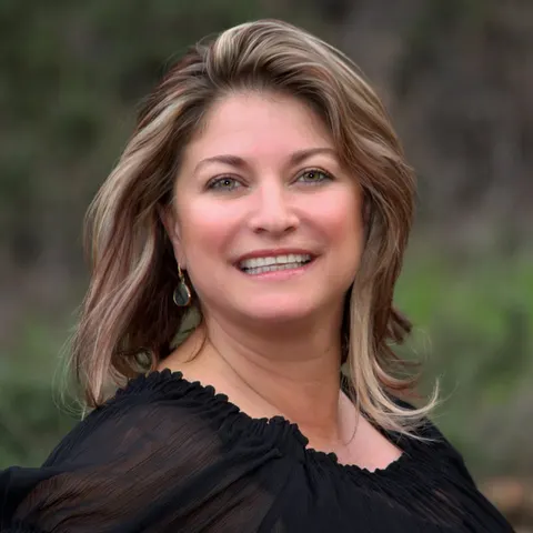 Alicia Echeverria, real estate agent in Valencia