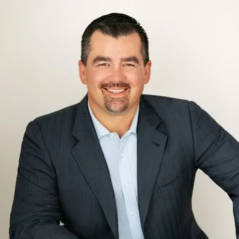 Brandon Montemayor, real estate agent in Valencia