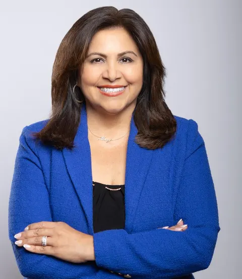 Mary Ruiz, real estate agent in Valencia