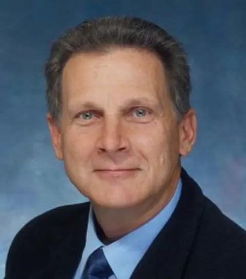 Ronald Smith, real estate agent in Canyon Country