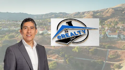 Raul Aponte, real estate agent in San Fernando
