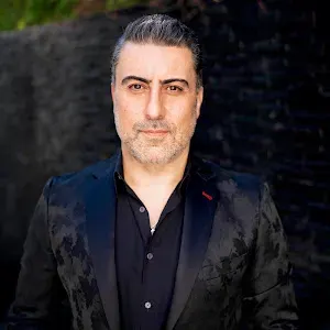 Michael Chez, real estate agent in Calabasas