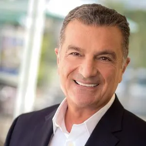 Essi Shilati, real estate agent in Calabasas