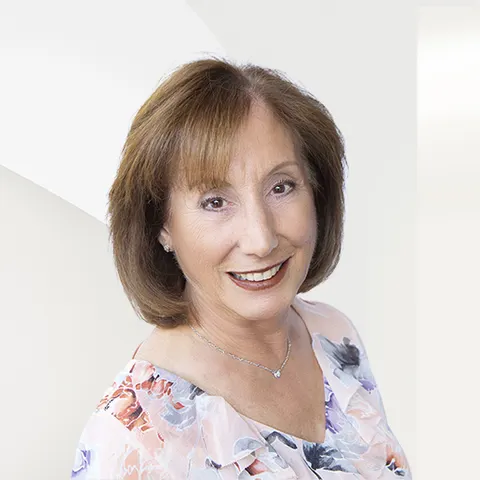 Anngel Benoun, real estate agent in Los Angeles