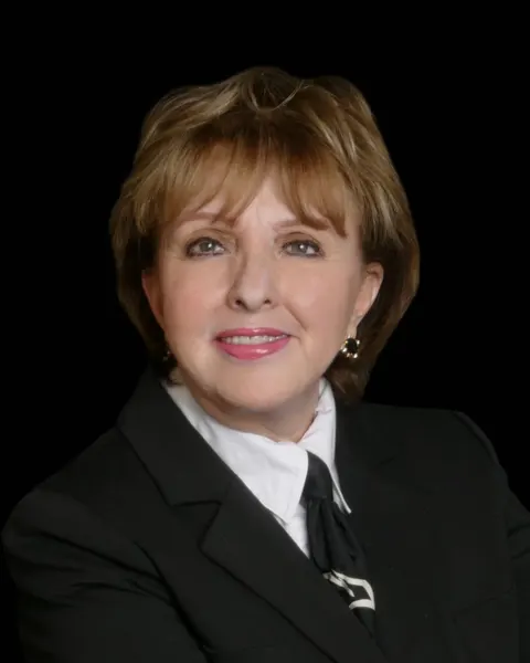 Patricia Cockburn, real estate agent in San Fernando