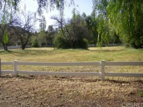 Evelyn Taibi, real estate agent in Canyon Country