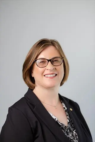 Jennifer Casey, real estate agent in Oakhurst