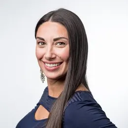 Chelsea Soares, real estate agent in Fresno