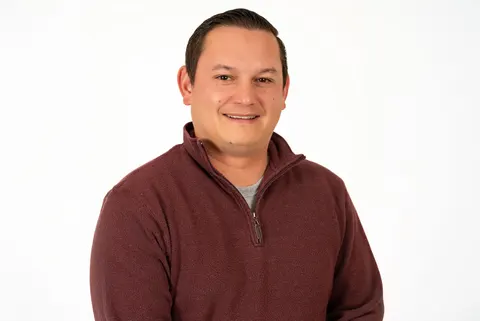 Mario Pinedo, real estate agent in Bakersfield