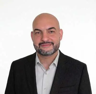 Henrik Alaverdyan, real estate agent in Bakersfield