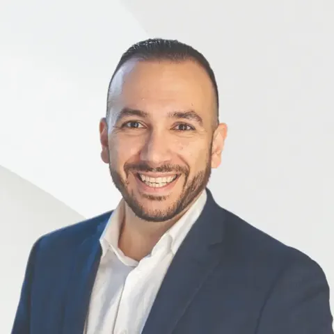 Argin Simonian, real estate agent in Glendale