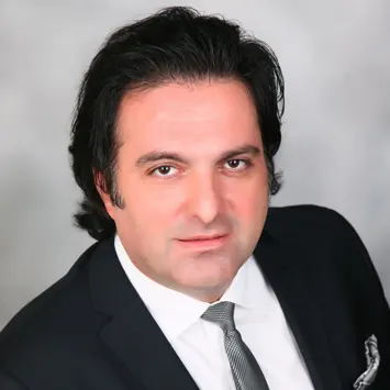 Robert Arakisians, real estate agent in Glendale
