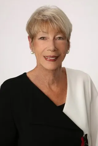 Karen Spalding, real estate agent in La Canada Flintridge