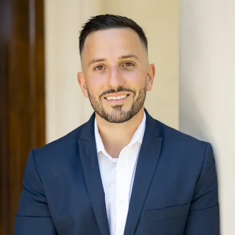 Paul Saghbazarian, real estate agent in Los Angeles