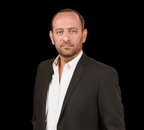 Andre Harutunian, real estate agent in Glendale